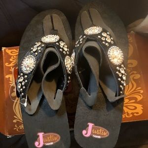 NWT Size W10 Justin Flip Flops